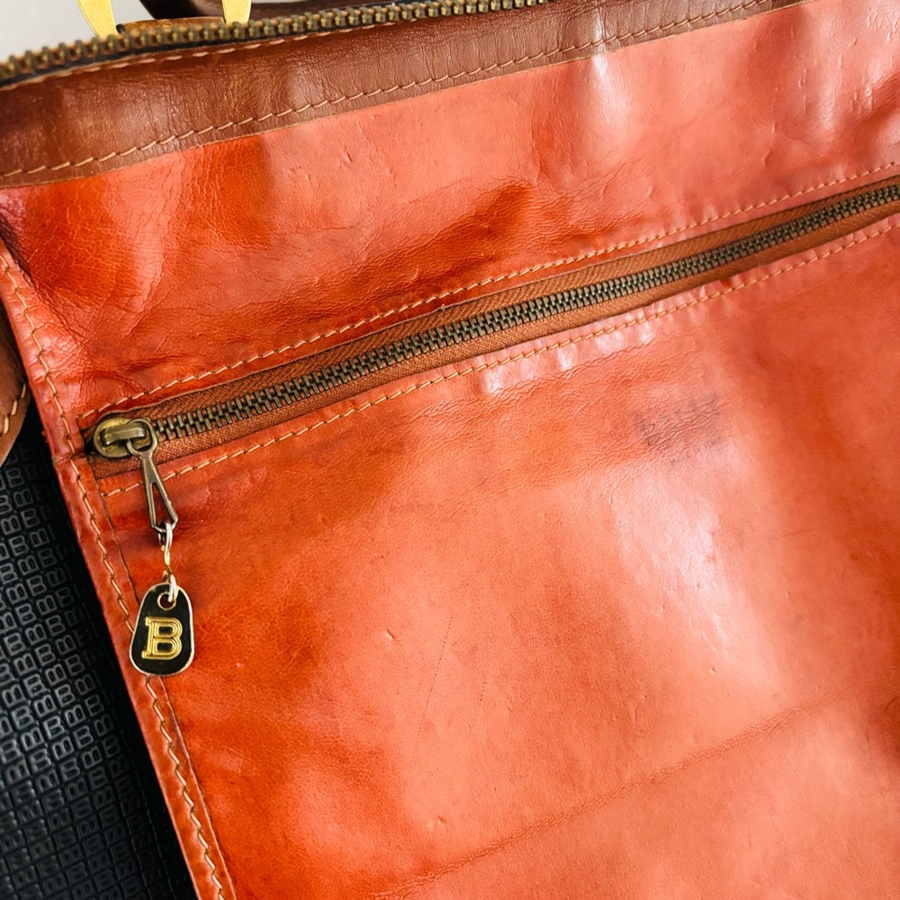 Bally‎ B Logo Boston Style Leather Bag in Black & Brown - Picture 16 of 16